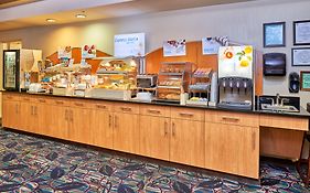 Holiday Inn Express&Suites El Paso Airport by IHG